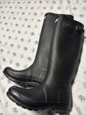 Hunter Black Tall Women’s Rain Boots